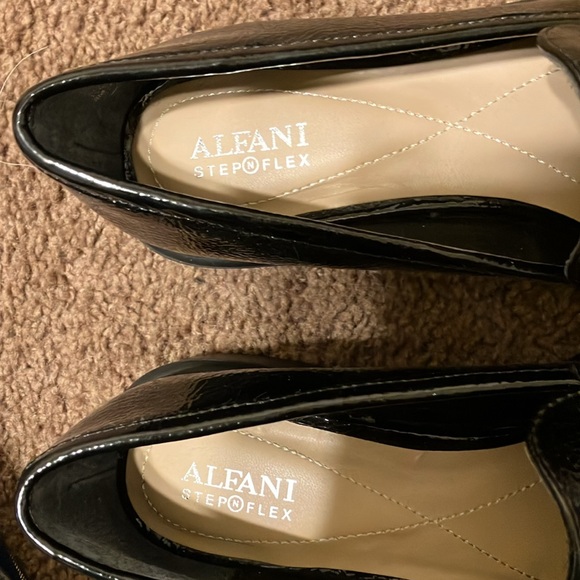 Womems Alfani dress shoes. New/ excellent condition. Size 8 “man made  uppers. - Picture 5 of 6